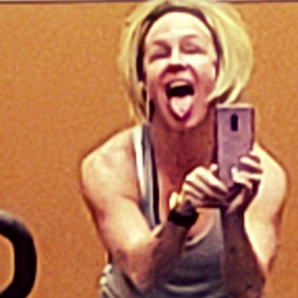 Meet your Posher, Tess - Picture 8 of 8